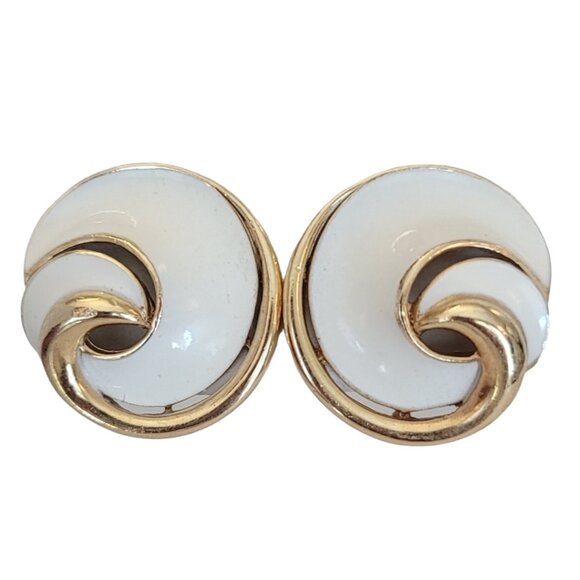 Trifari Crown Over T Gold Tone White Enamel Swirl Clip On Earrings, Signed K348 - Picture 1 of 9